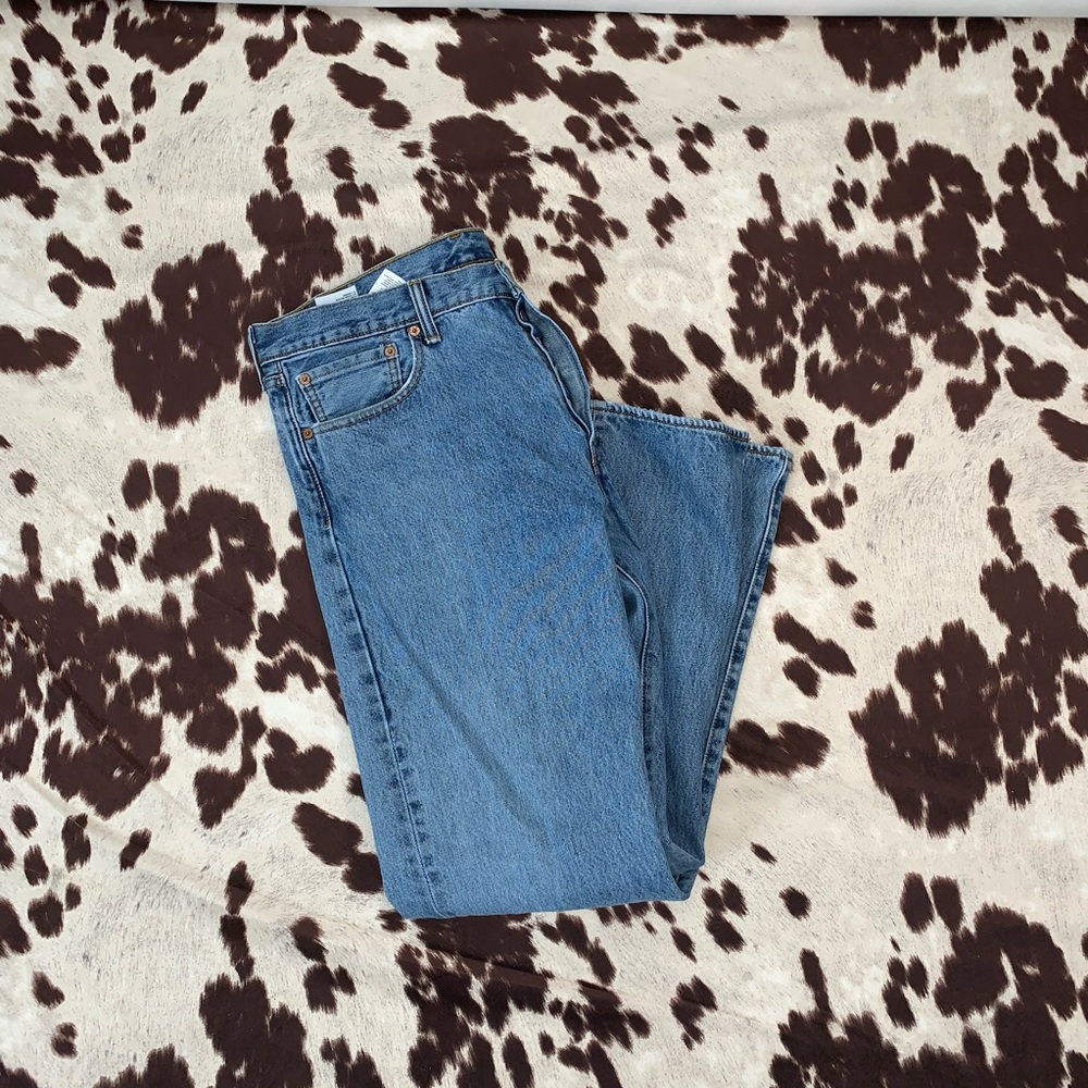 Lightwash Levi’s